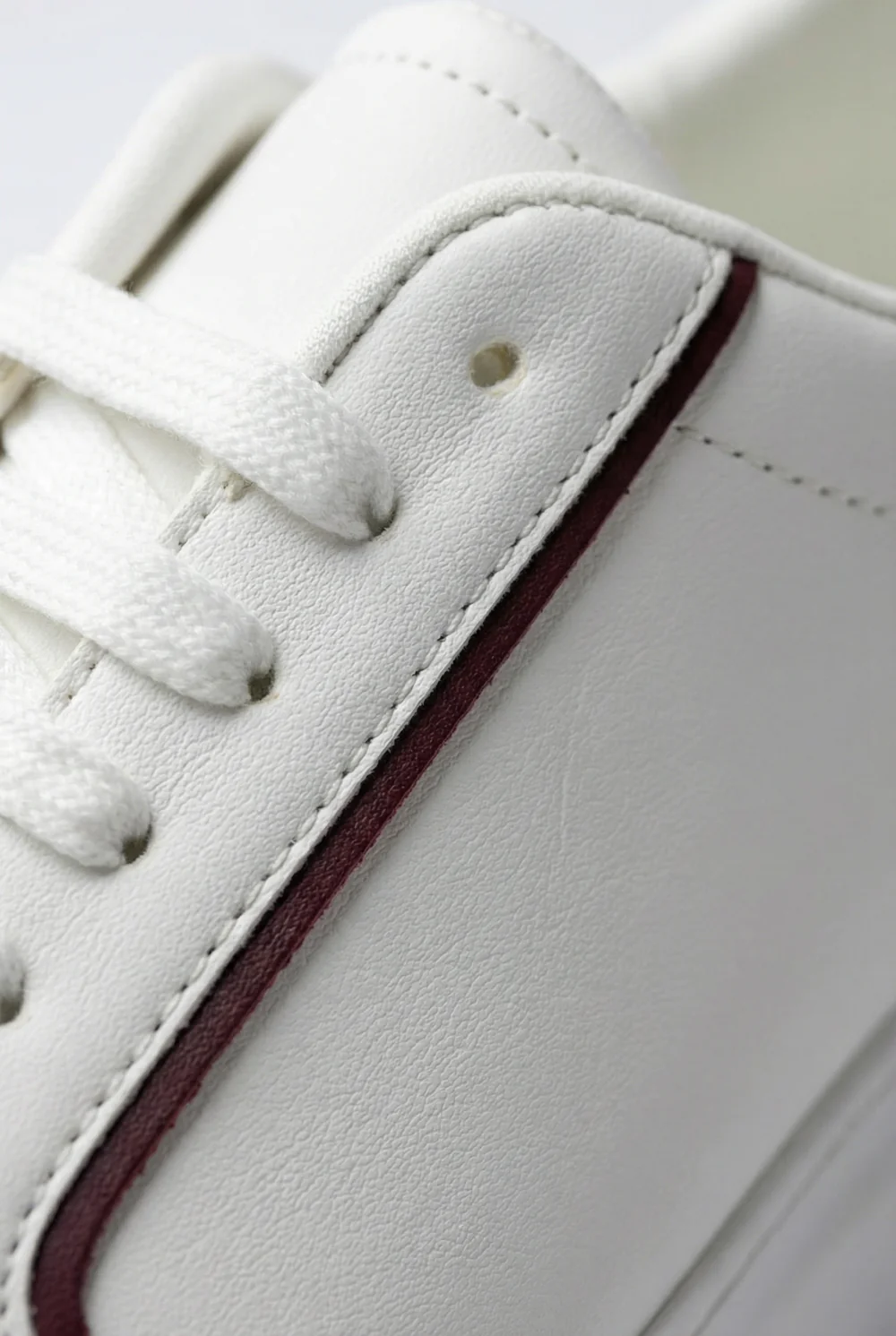 Men’s Clean Textured Minimalist Trainer Low-Top Sneakers Slim Inlaid Trim Along Side Panels Classic Shoes - Image 7