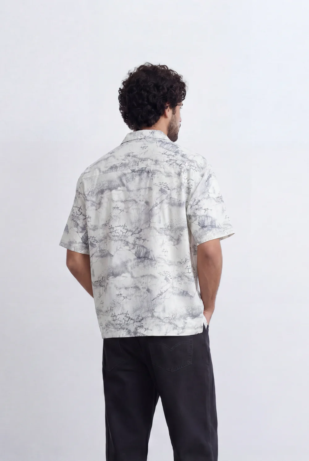 Men’s Tomato Store Abstract Marble Shirt Fluid Sketch Print Lightweight Camp Collar Design - Image 6