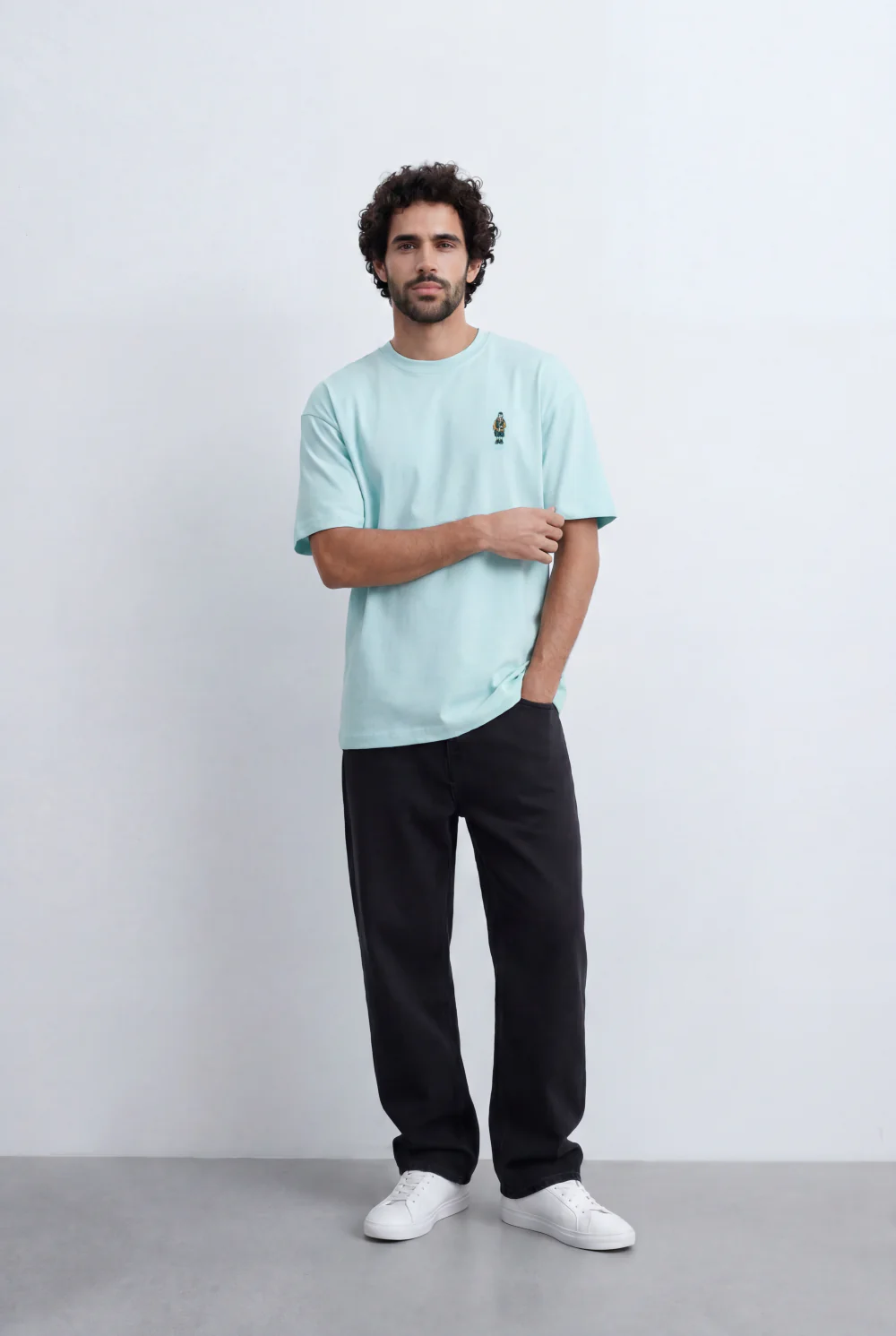 Men’s Tomato Store Back Graphic T-Shirt Minimal Vertical Artwork Placement Clean Oversized Streetwear Fit - Image 7