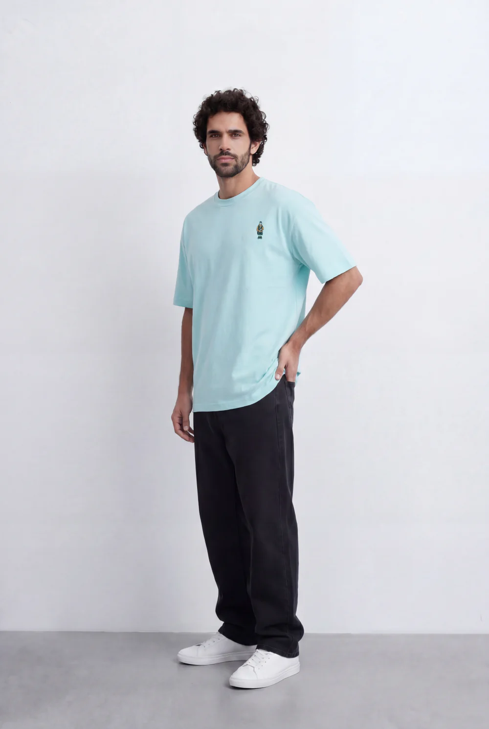 Men’s Tomato Store Back Graphic T-Shirt Minimal Vertical Artwork Placement Clean Oversized Streetwear Fit - Image 8