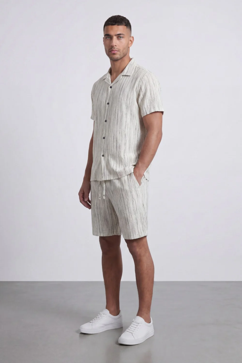 Men’s Tomato Store Crinkle Texture Resort Set With Camp Collar Regular Fit Outfit - Image 8