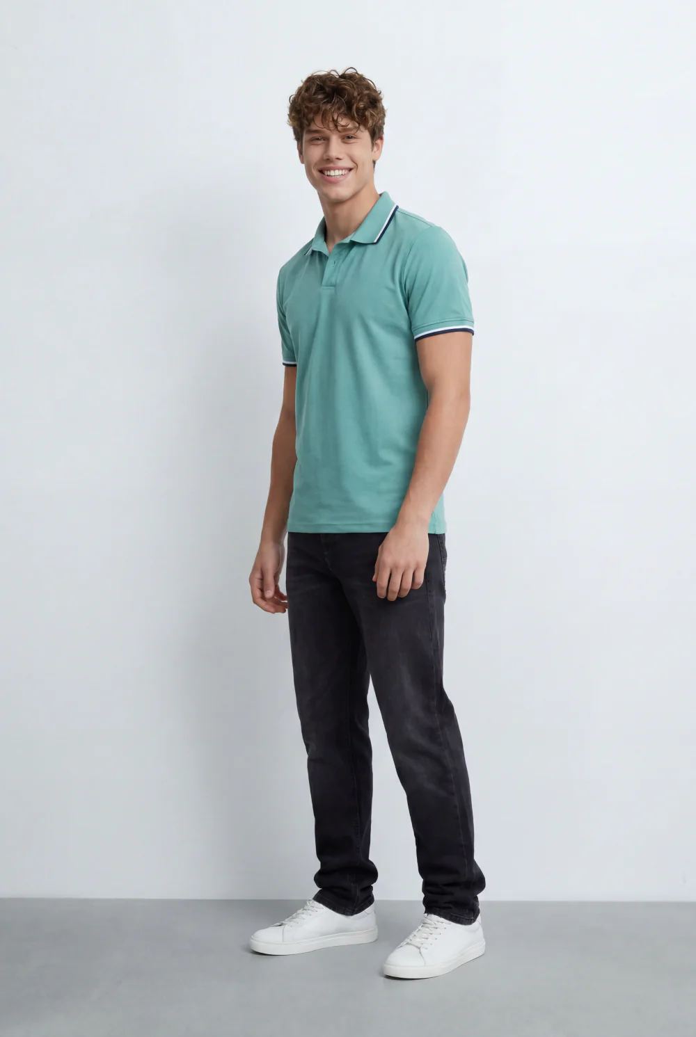 Men’s Tomato Store Delivers Contrast Tipping Details Collar And Sleeves T-Shirt - Image 8
