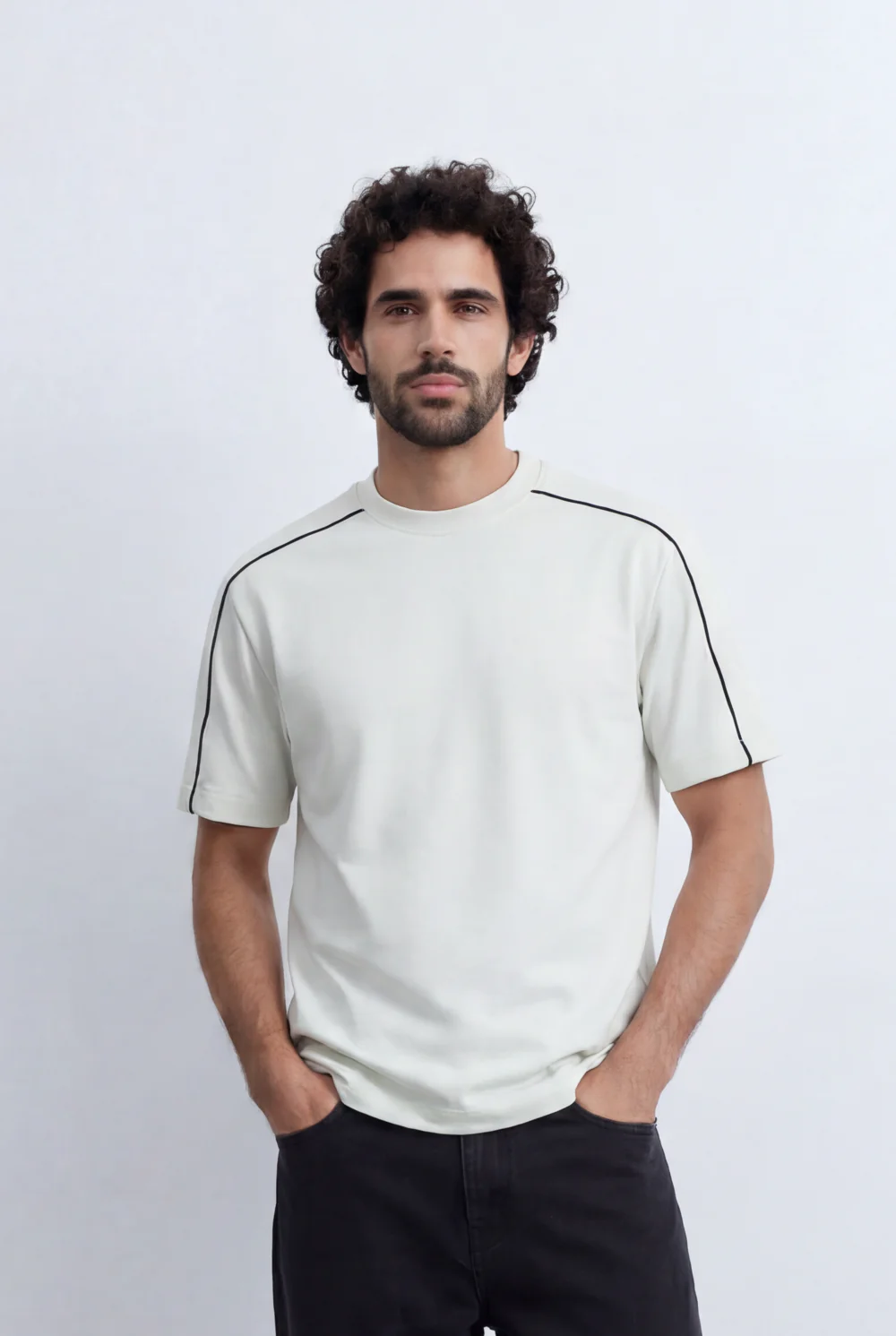Men’s Tomato Store Minimal Contrast Trim T-Shirt Clean Athletic Inspired Design Shoulder Piping Detail