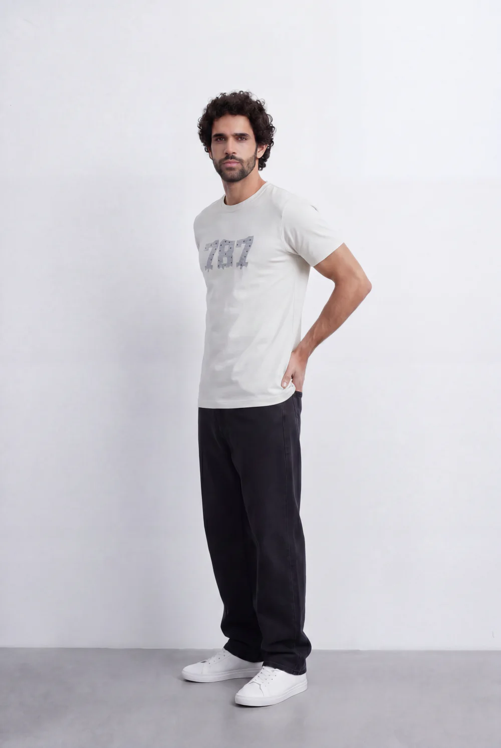 Men’s Tomato Store Numeric Graphic T-Shirt Raised Number Front Artwork Textured Patch Detail - Image 8