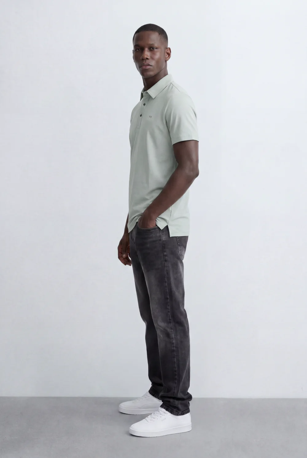 Men’s Tomato Store Refined Polo Shirt Embroidered Chest Detail Classic Collar Structure Button Placket T-Shirt - Image 16