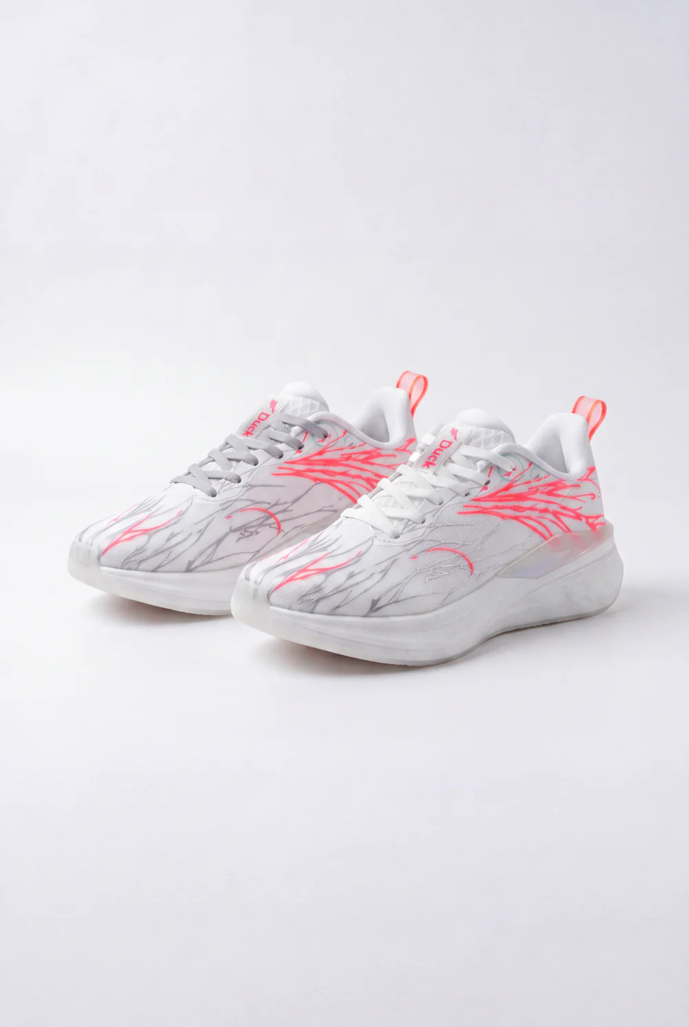 Men’s Tomato Store Running Sneakers Featuring Dynamic Graphic Details Duck Shoes