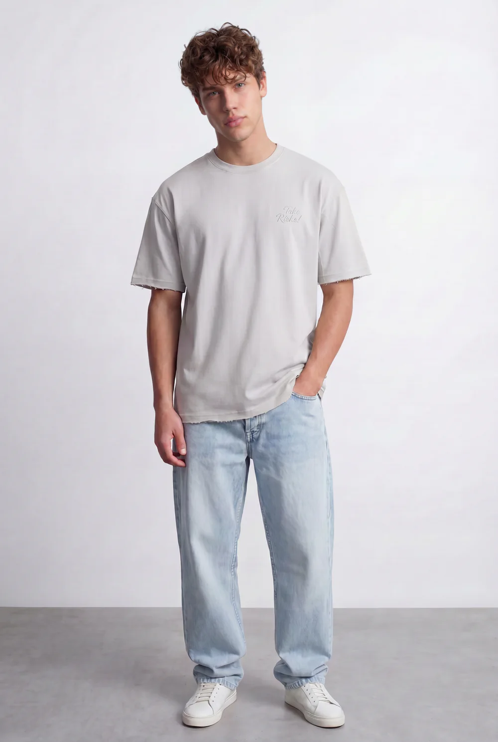 Men’s Tomato Store T-Shirt Small Chest Logo Clean Front Look Oversize - Image 19
