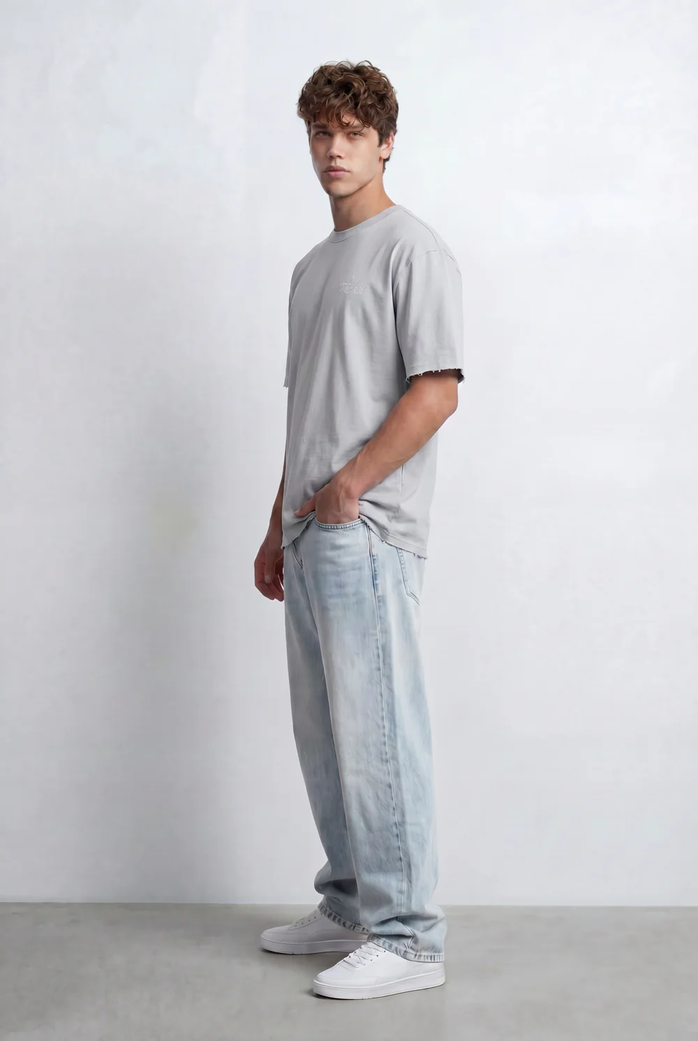 Men’s Tomato Store T-Shirt Small Chest Logo Clean Front Look Oversize - Image 20