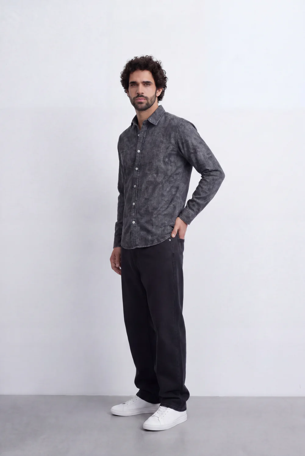 Men’s Tomato Store Washed Chambray Jeans Shirt Soft Fade Texture Finish Clean Tailored Slim Fit - Image 4