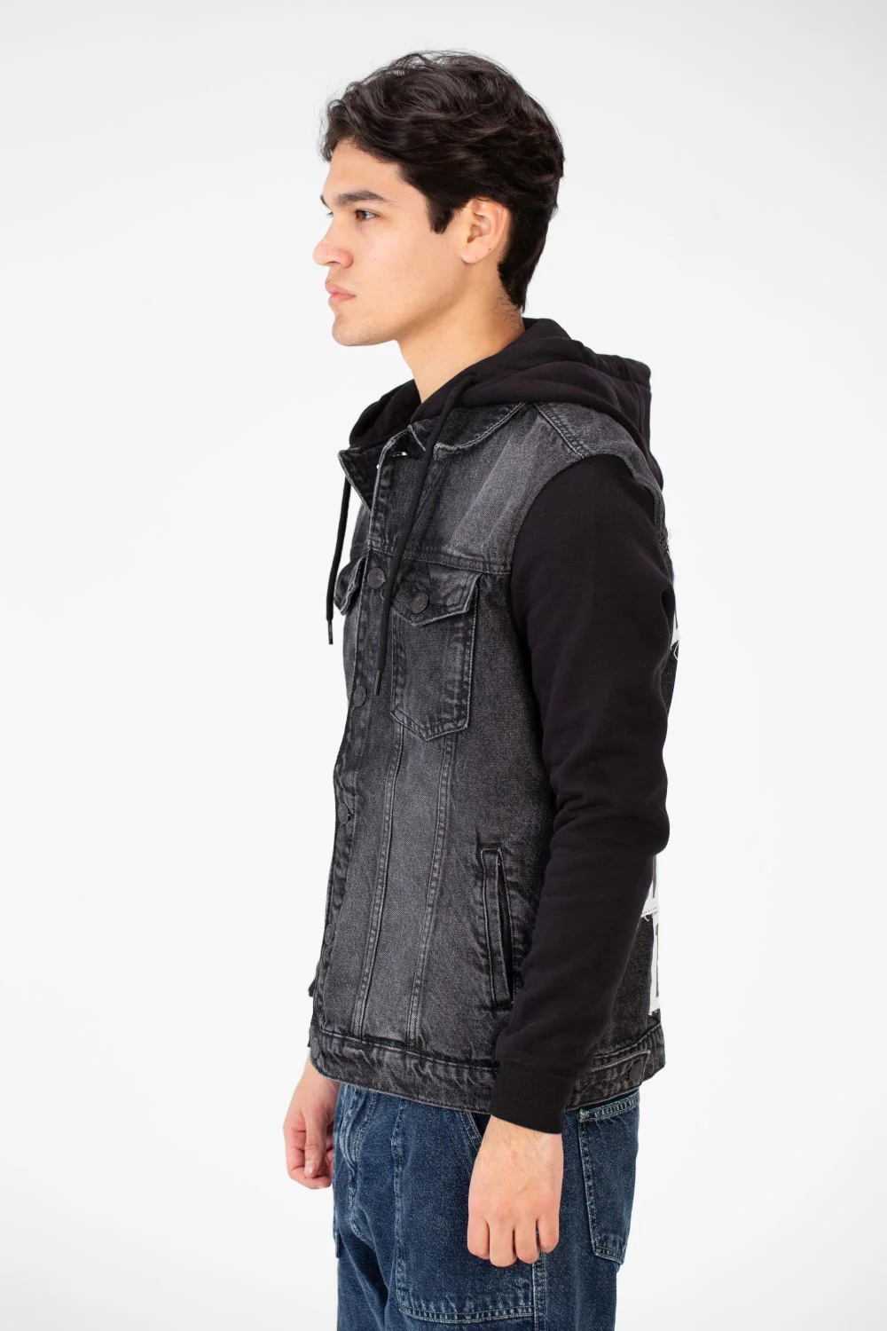 Men's Back Text Print Denim Jacket With Melton Sleeves And Hood - Image 3