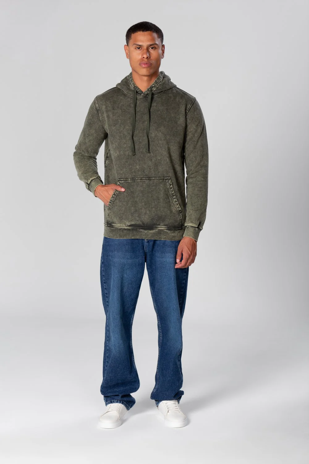 Men's Basic Hood Sweatshirt With Long Sleeves - Image 12