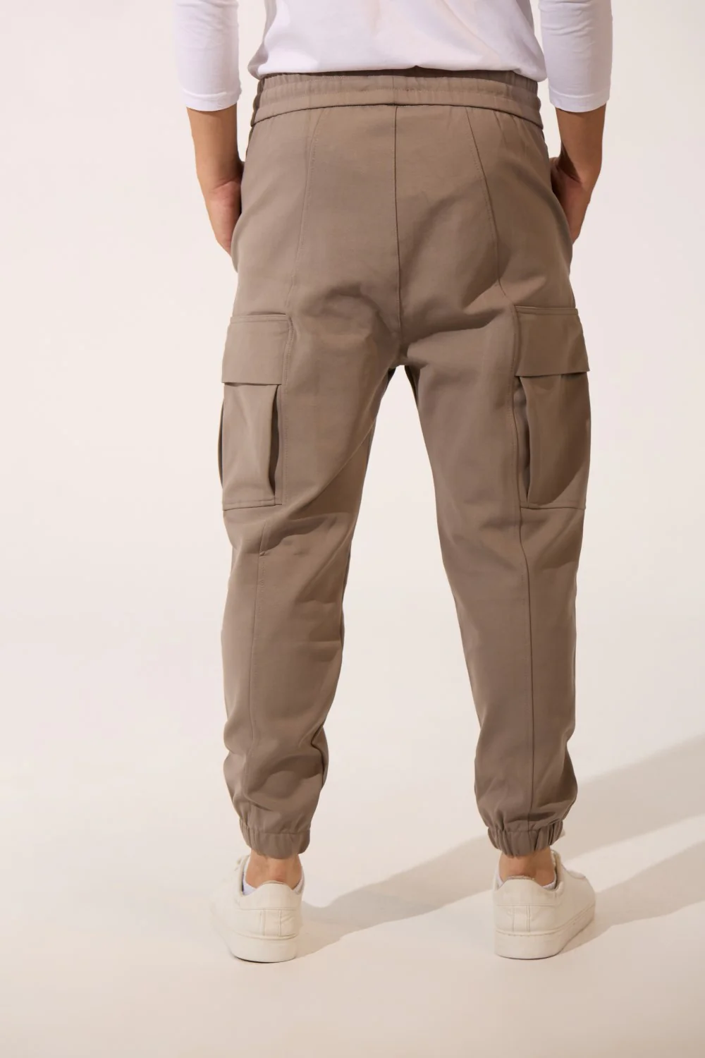 Men's Basic Oversized Sweatpants With Elastic Waistband And Side Pockets - Image 14
