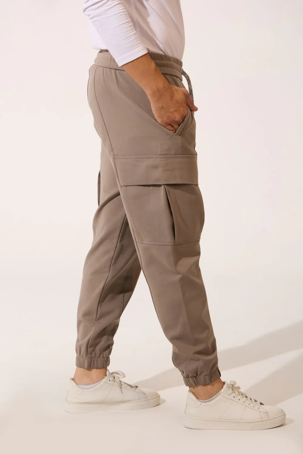 Men's Basic Oversized Sweatpants With Elastic Waistband And Side Pockets - Image 15