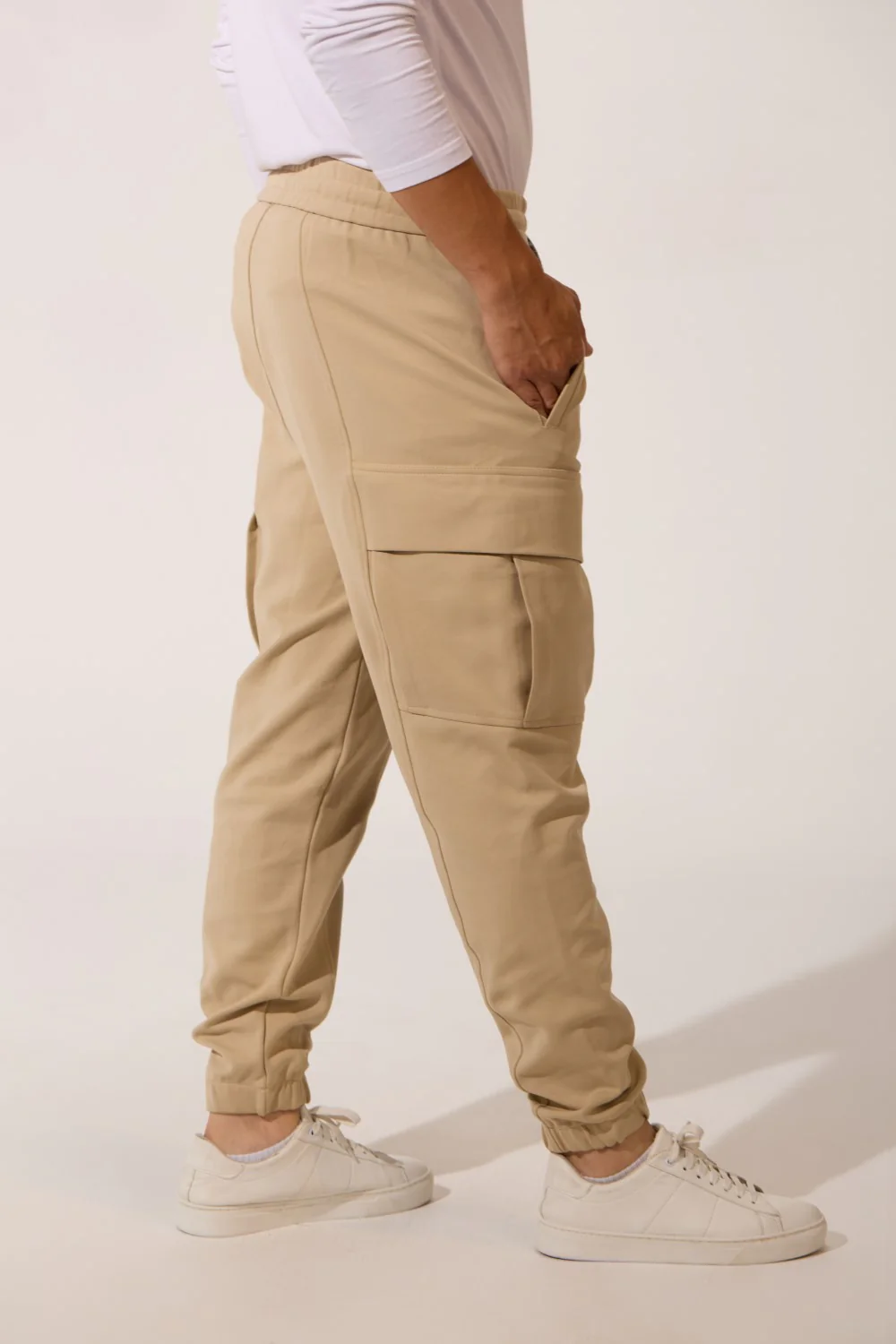 Men's Basic Oversized Sweatpants With Elastic Waistband And Side Pockets - Image 3
