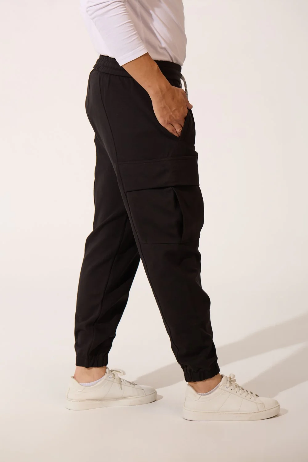Men's Basic Oversized Sweatpants With Elastic Waistband And Side Pockets - Image 7