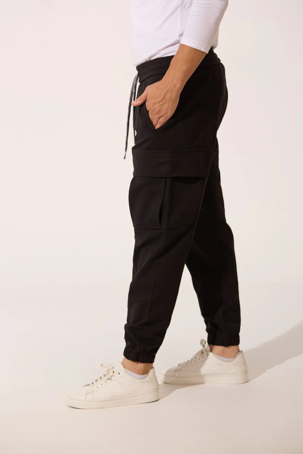 Men's Basic Oversized Sweatpants With Elastic Waistband And Side Pockets - Image 8