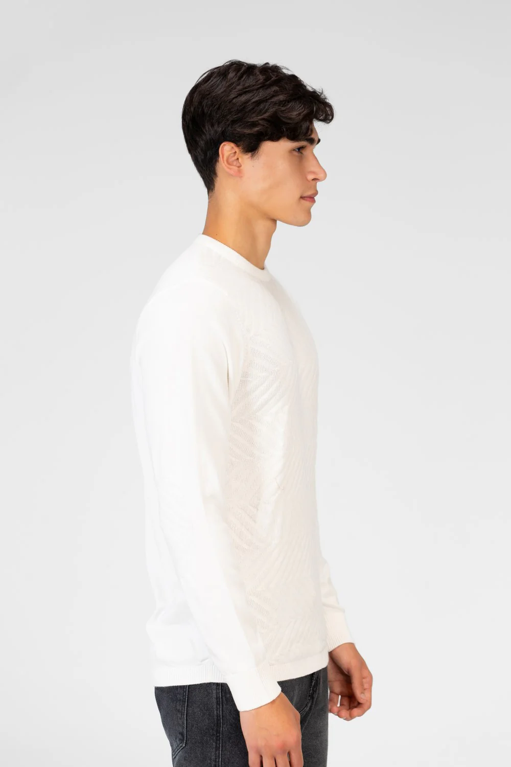 Men's Basic Plain Pullover With A Round Neck In Comfortable Material - Image 15
