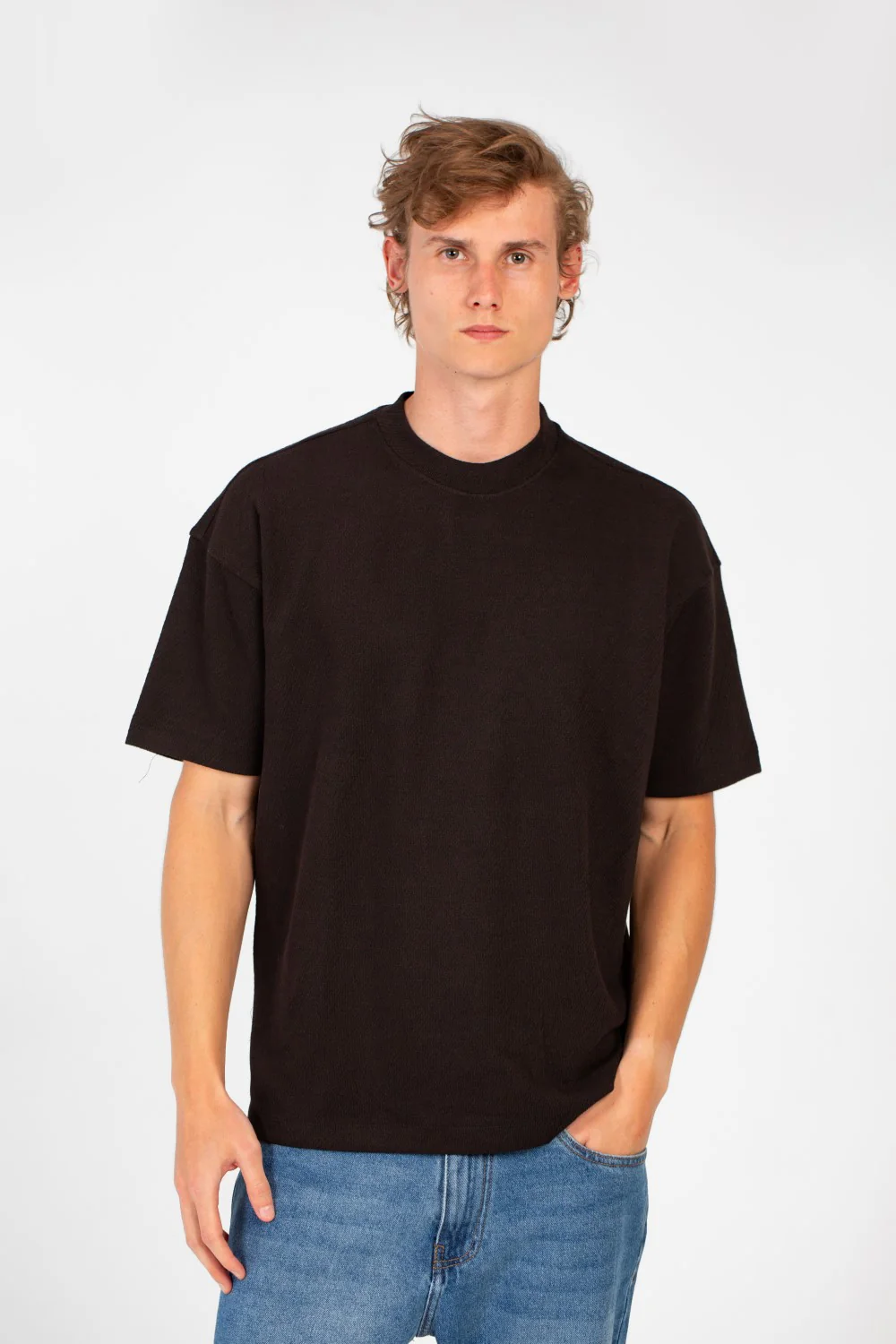 Men's Basic Regular Fit Short Sleeves Round Neck T-shirt In Modern Design - Image 5