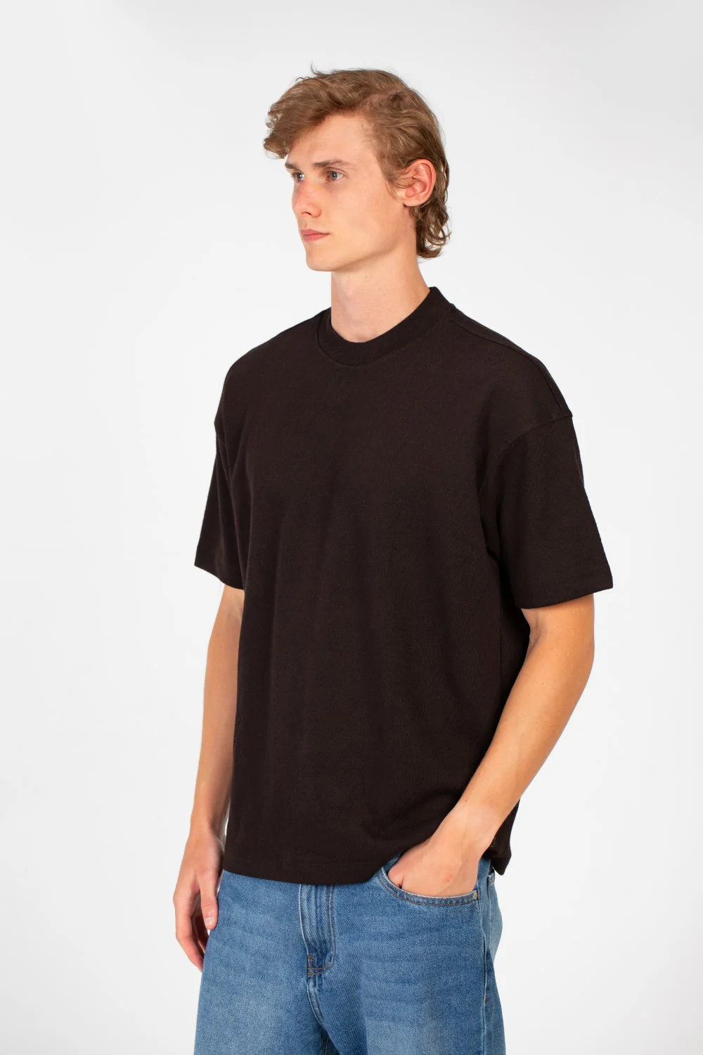 Men's Basic Regular Fit Short Sleeves Round Neck T-shirt In Modern Design - Image 7