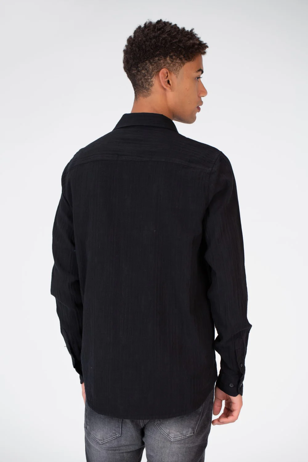 Men's Basic Slim Fit Shirt With Long Sleeves In Linen Material - Image 2