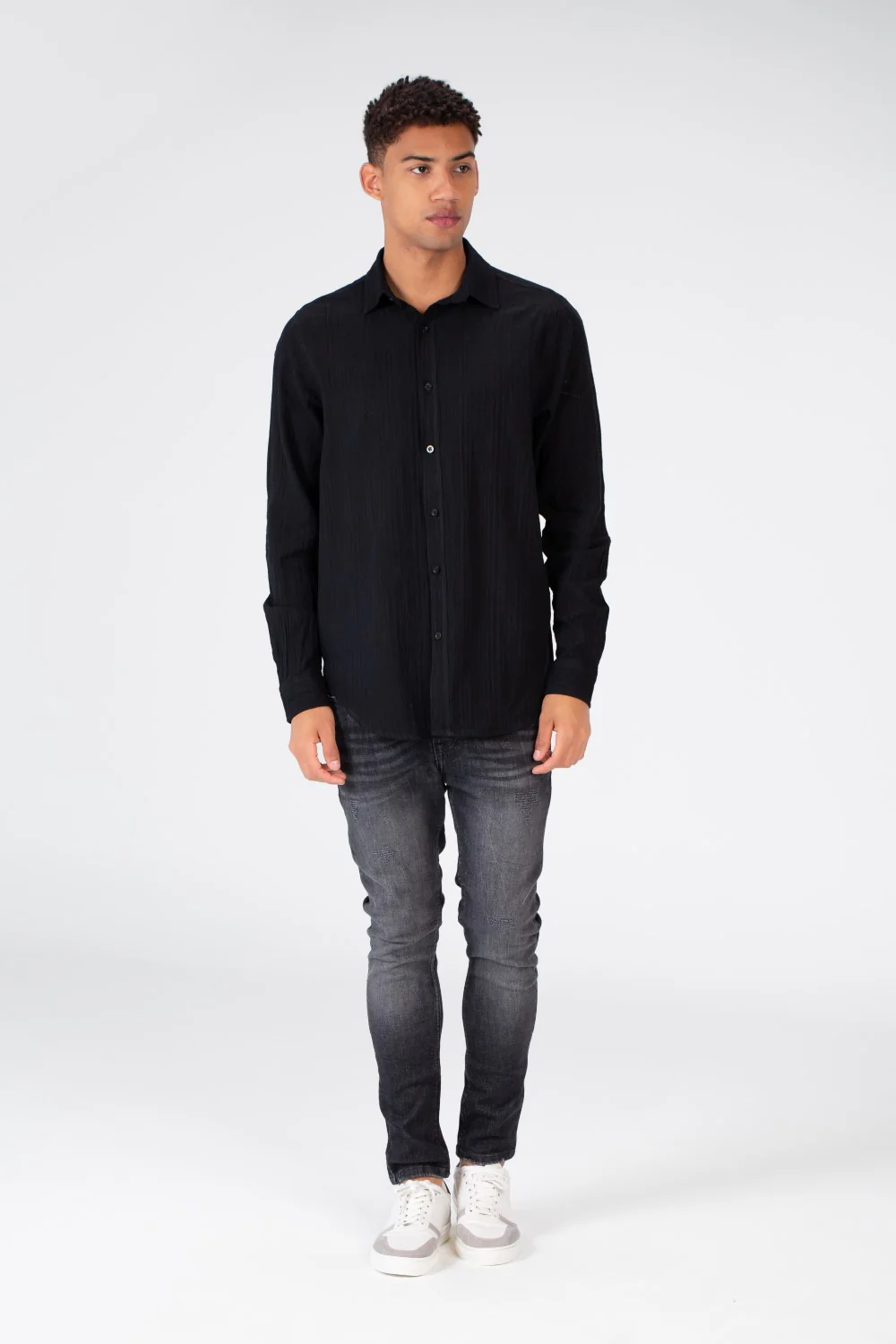 Men's Basic Slim Fit Shirt With Long Sleeves In Linen Material - Image 3