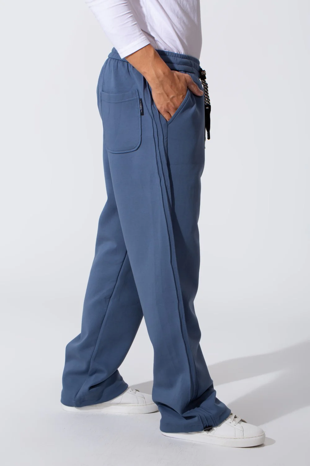 Men's Basic Wide Leg Sweatpants With A Drawstring Waist And Back Pocket - Image 15