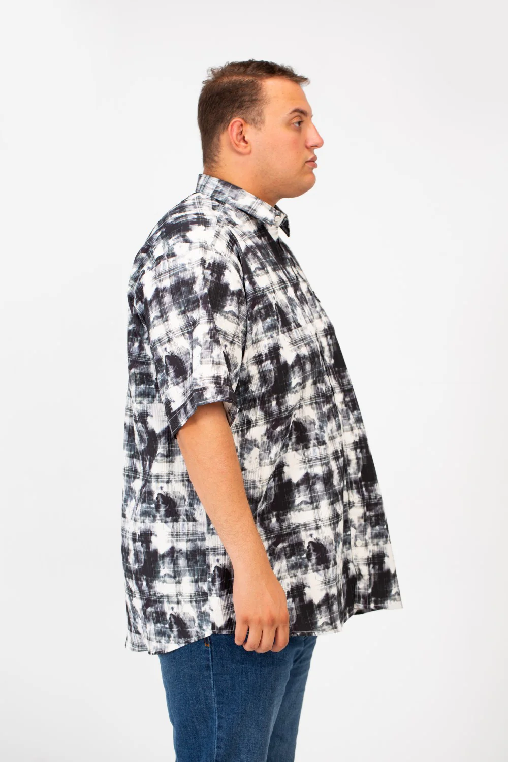 Men's Big Size Checked Printed Half Sleeved Shirt With Front Pocket - Image 3