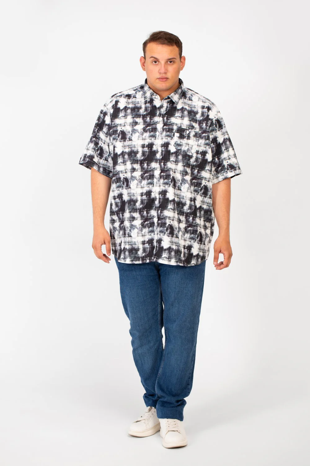 Men's Big Size Checked Printed Half Sleeved Shirt With Front Pocket - Image 4