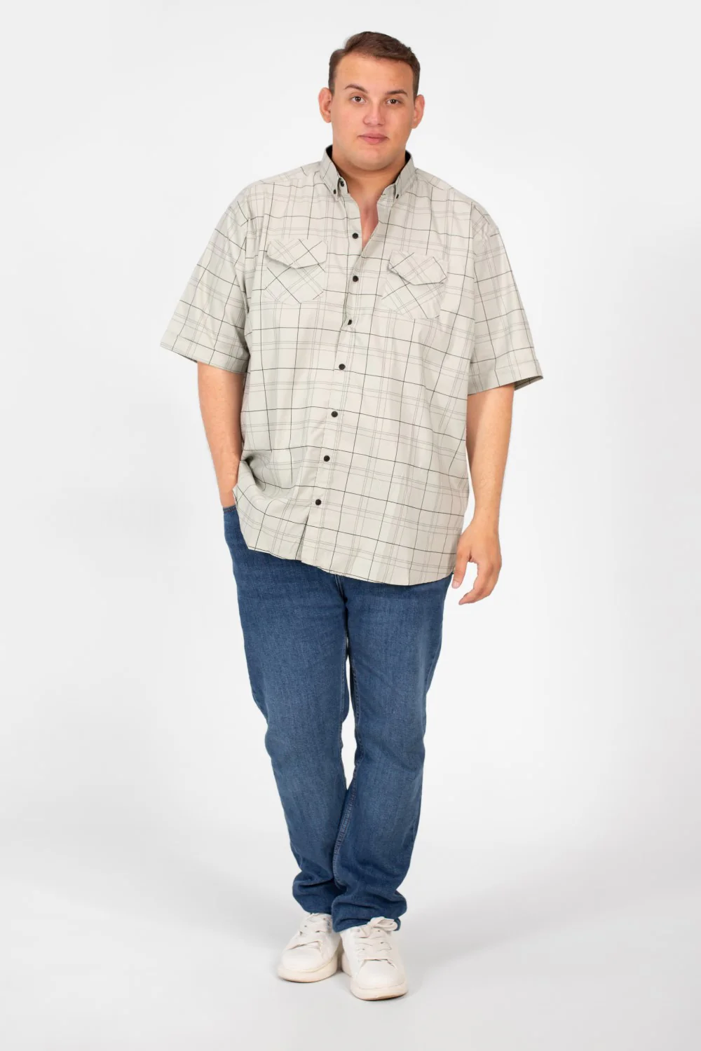 Men's Big Size Short Sleeved Checked Shirt With Full Buttons And Front Pockets - Image 12