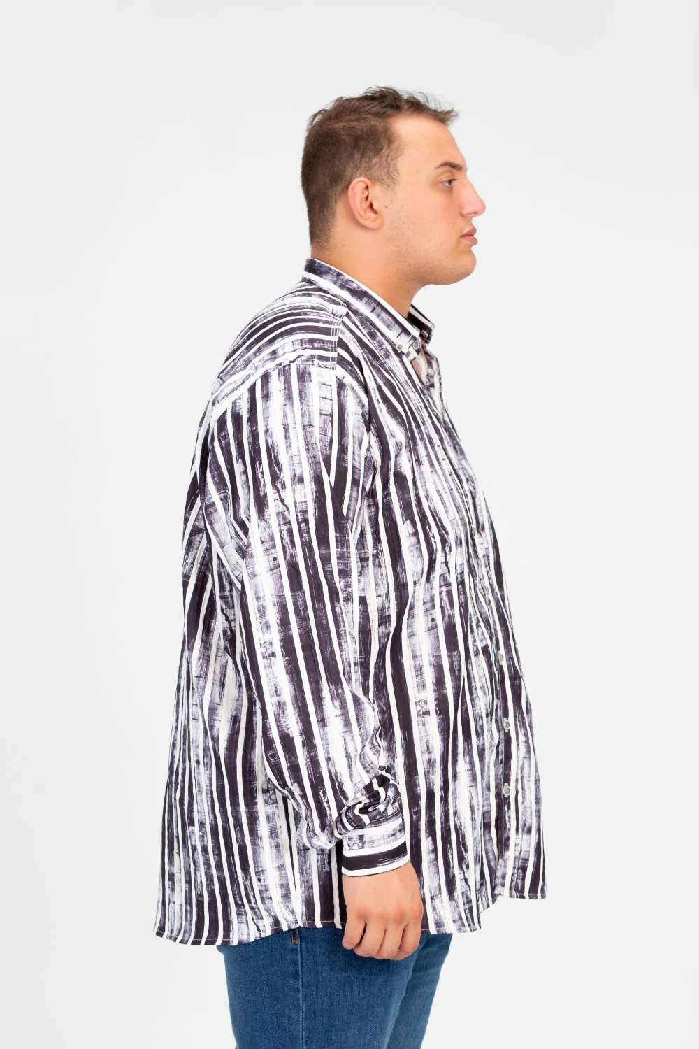 Men's Big Size Striped Shirt In Modern Design - Image 3