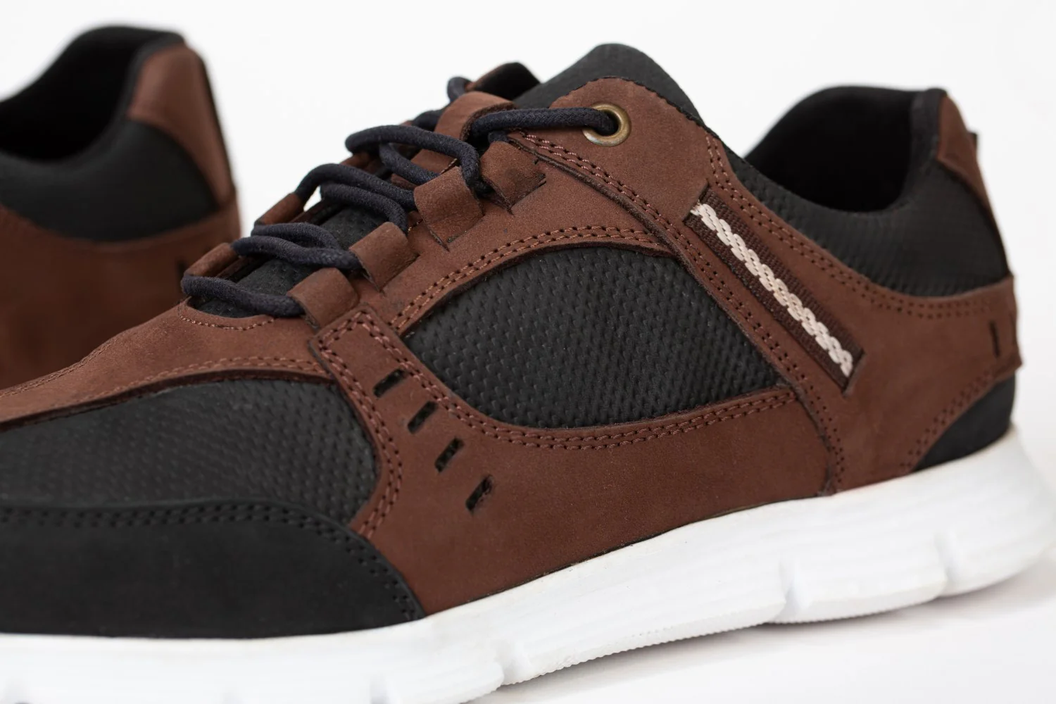 Mens Black And Brown Casual Shoes With Lace And High Quality Material - Image 3