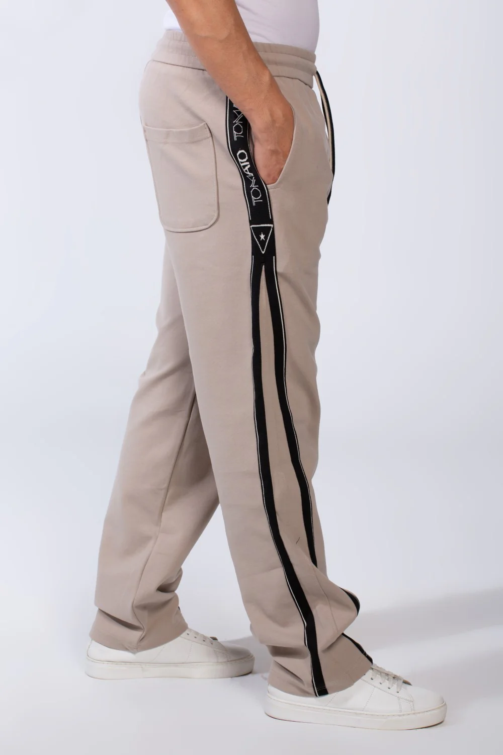 Men's Bold Side Stripe With Printed Accents Elastic Waistband Casual Sporty Wide Leg Sweatpants - Image 4