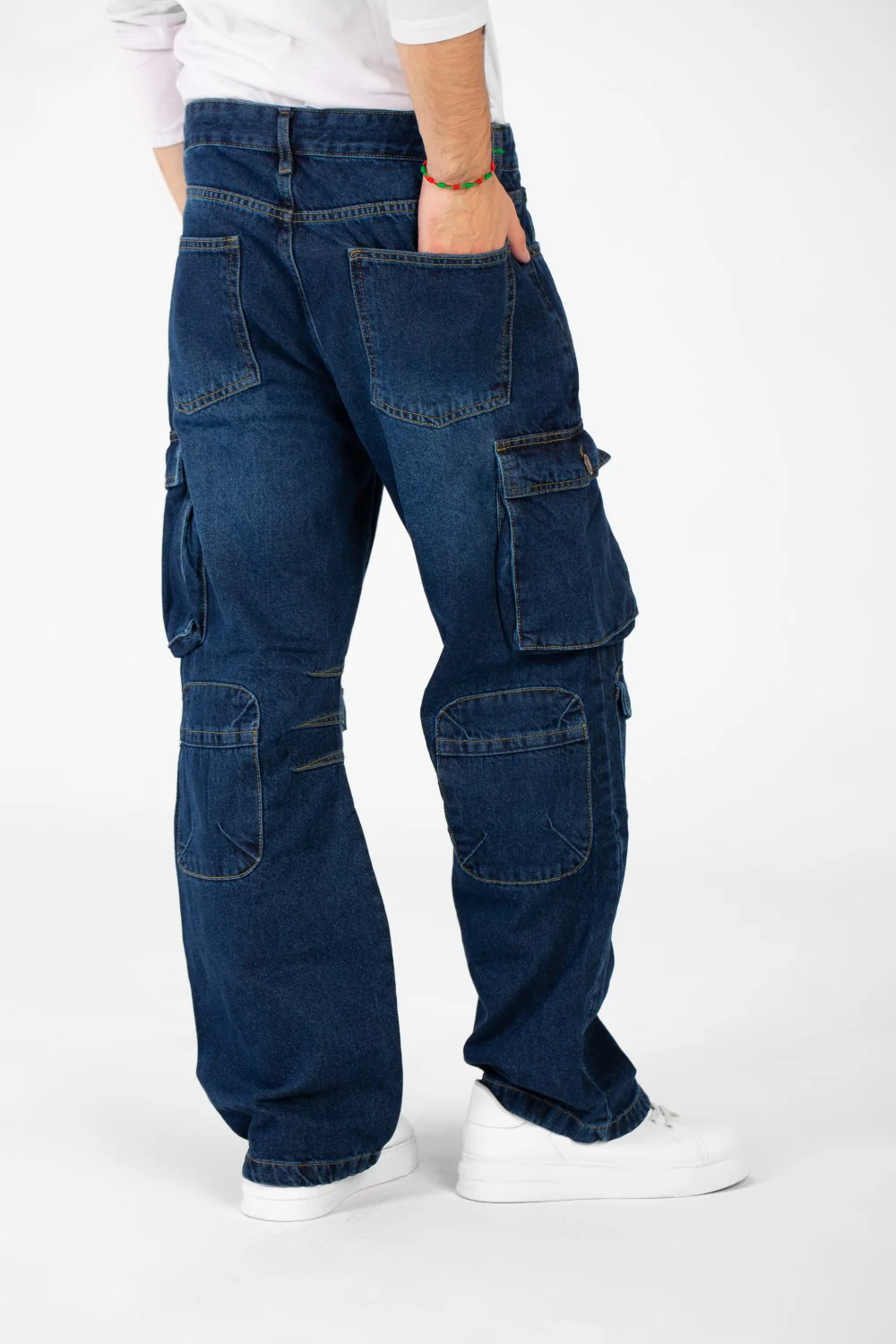 Men's Cargo Jeans Pants With Modern Pockets And A Comfortable Fit - Image 2