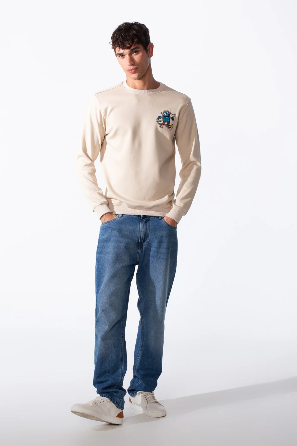 Men's Cartoon Graffiti Print Slim Fit Round Neck Sweatshirt - Image 4