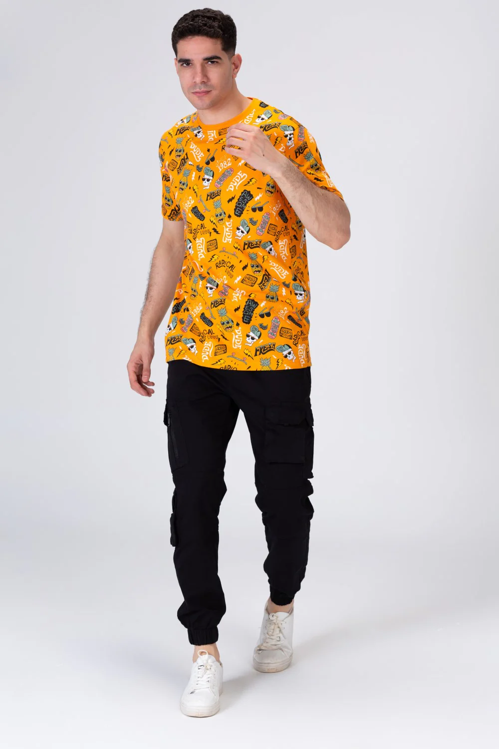 Men's Casual Half Sleeve T-shirt In Modern Colors And Practical Materials - Image 4