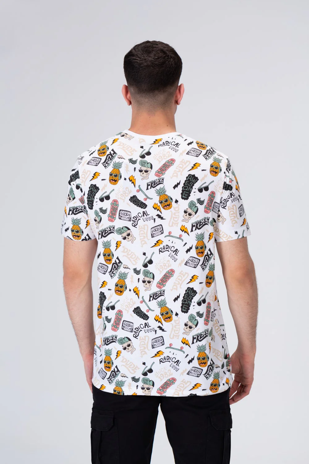 Men's Casual Half Sleeve T-shirt In Modern Colors And Practical Materials - Image 8