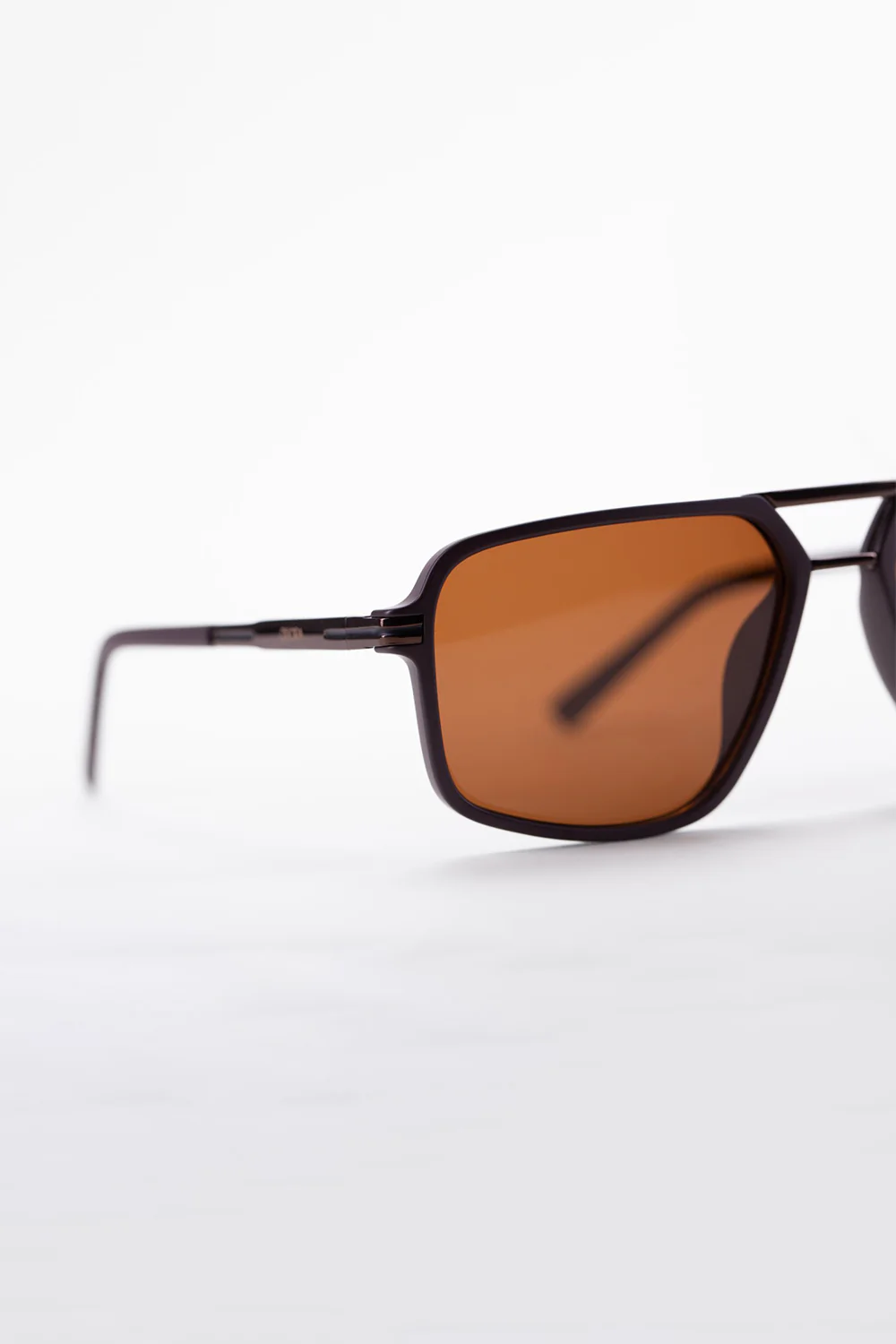 Men's Casual Sunglasses With A Distinctive And Elegant Design - Image 3