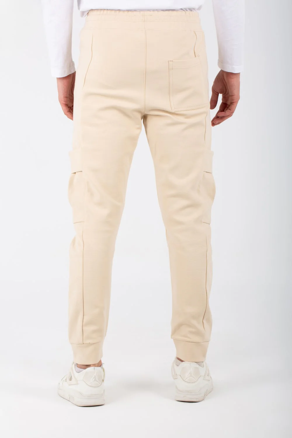 Mens Casual Sweatpants With Side Pockets And A Drawstring In The Middle - Image 2