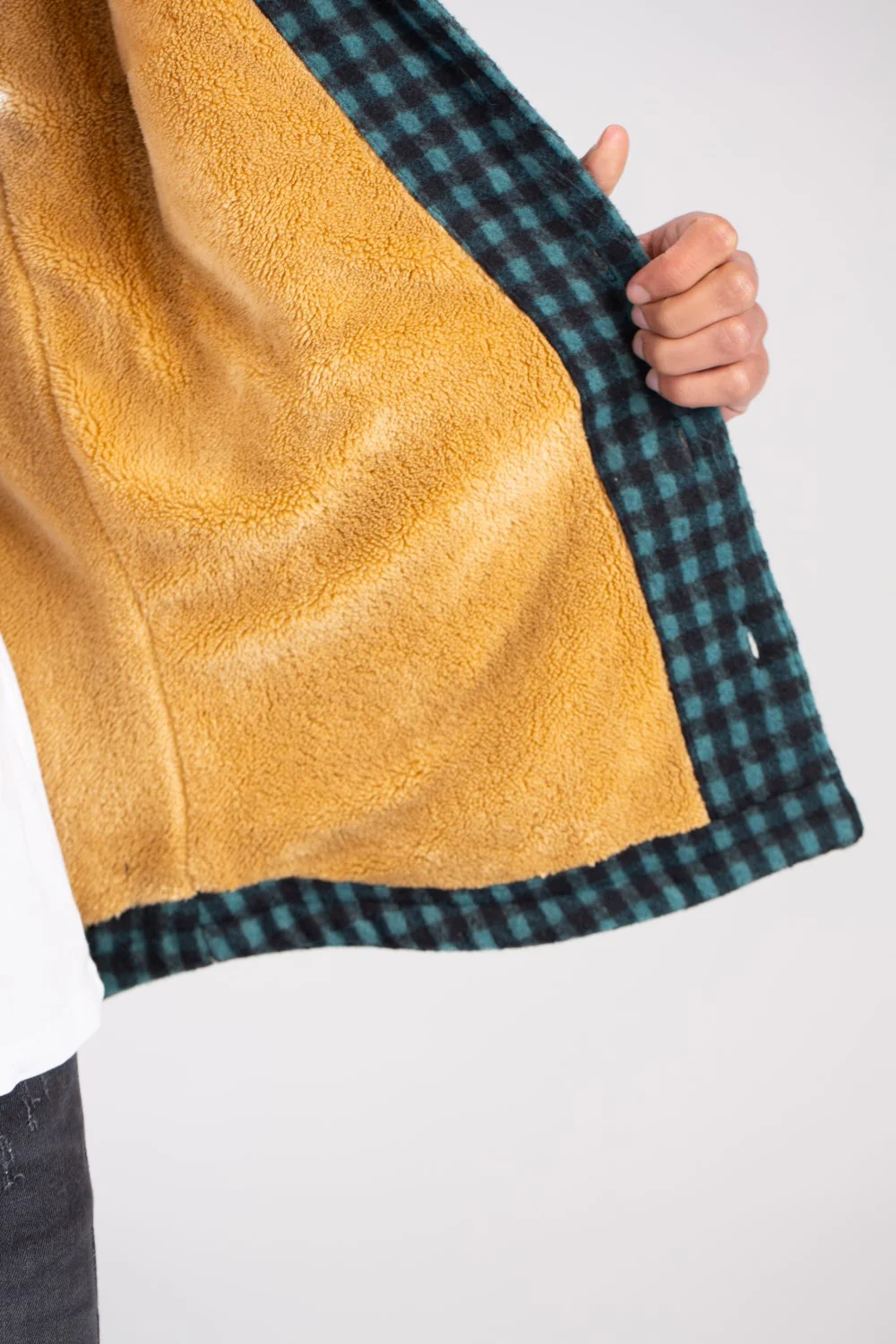 Men's Checked Regular Fit Front Pockets Padded Made Of Soft Wool Shirt - Image 4