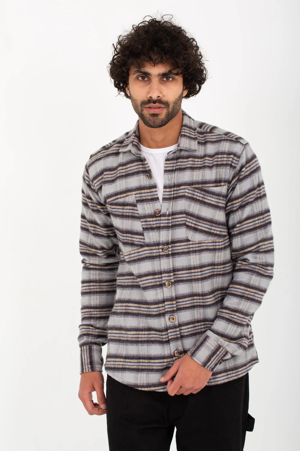 Men's Classic Checked Long Sleeves Regular Fit Made Of Comfort Material Shirt - Image 3
