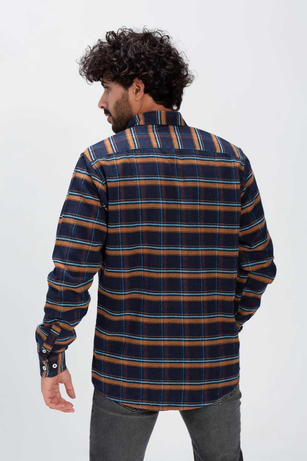 Men's Classic Checked Long Sleeves Regular Fit Made Of Soft Material Shirt - Image 2