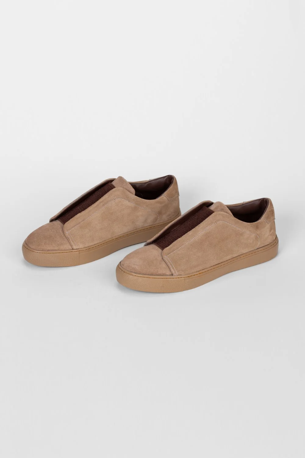 Men's Classic Suede Shoes With A Modern Design
