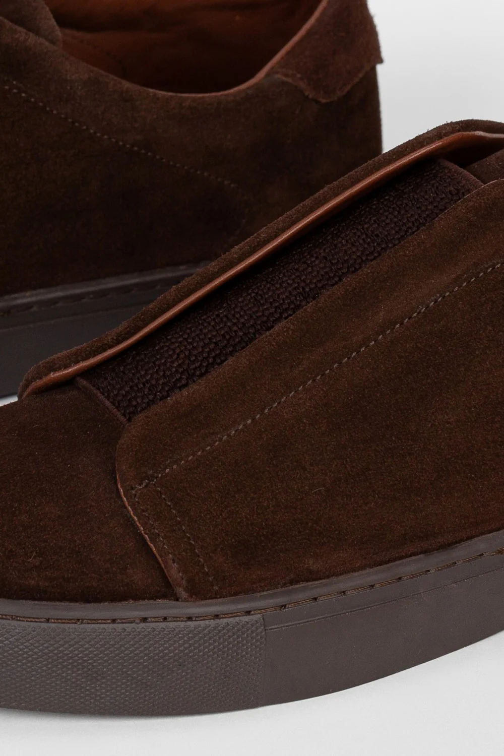 Men's Classic Suede Shoes With A Modern Design - Image 11