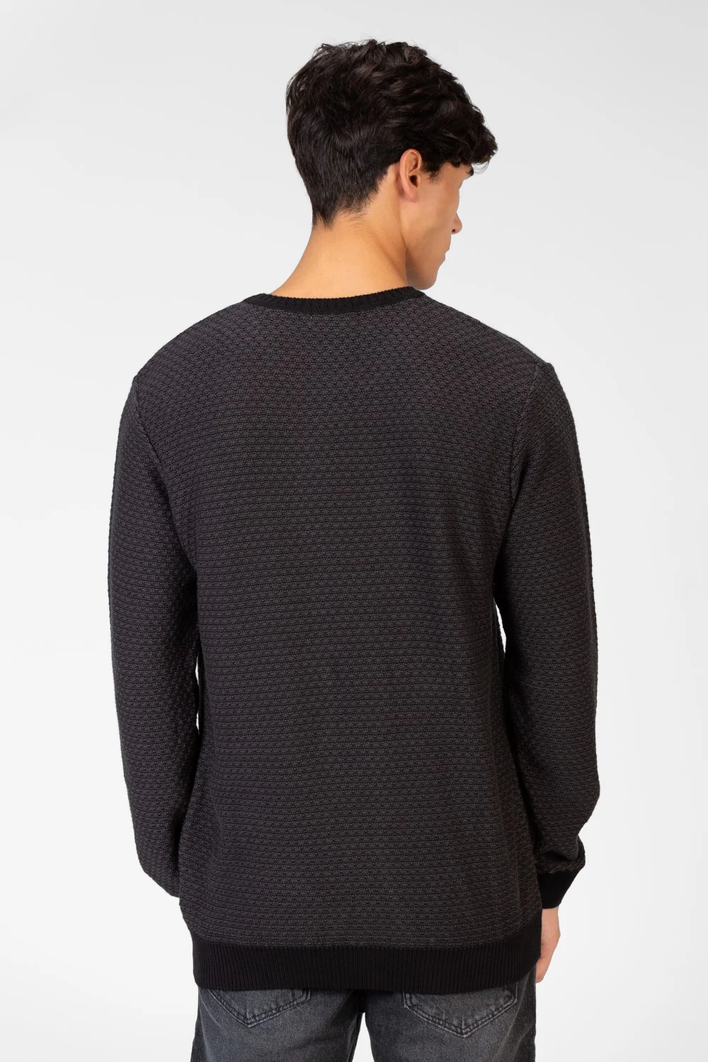 Men's Crew Neck Pullover Made Of High Quality Cotton Material - Image 2