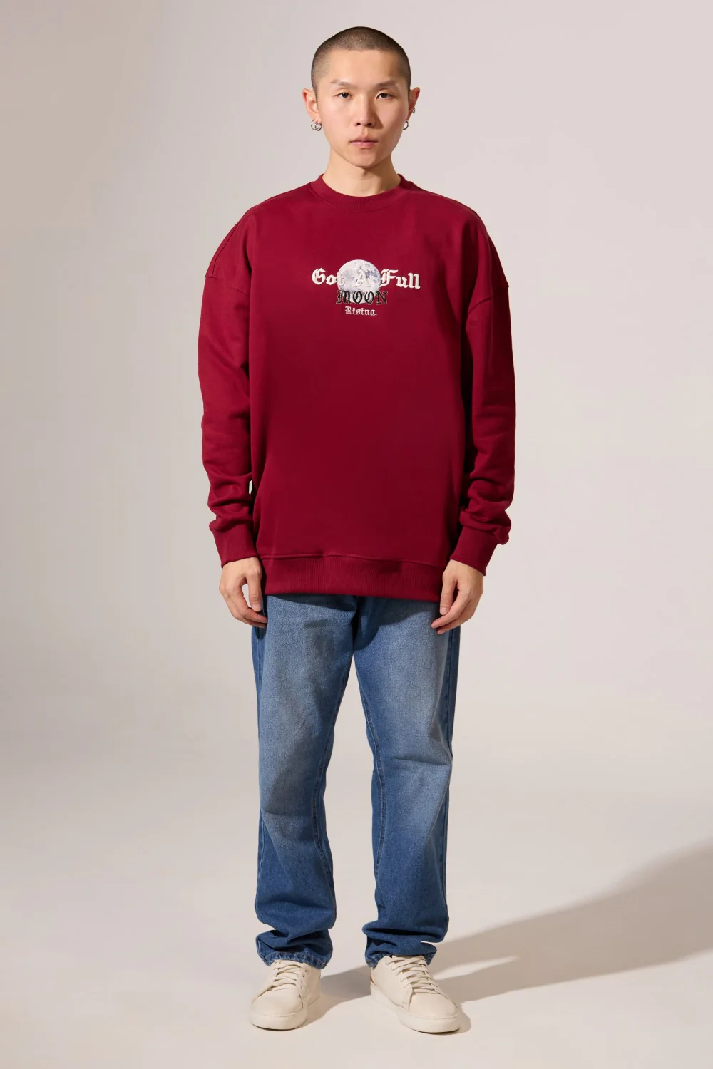 Men's Crew Neck Regular Fit Sweatshirt With A Front Moon Print - Image 12