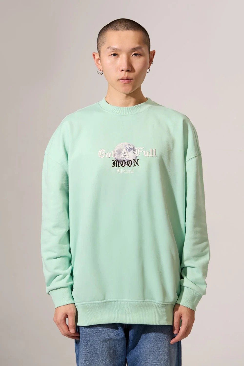 Men's Crew Neck Regular Fit Sweatshirt With A Front Moon Print - Image 5