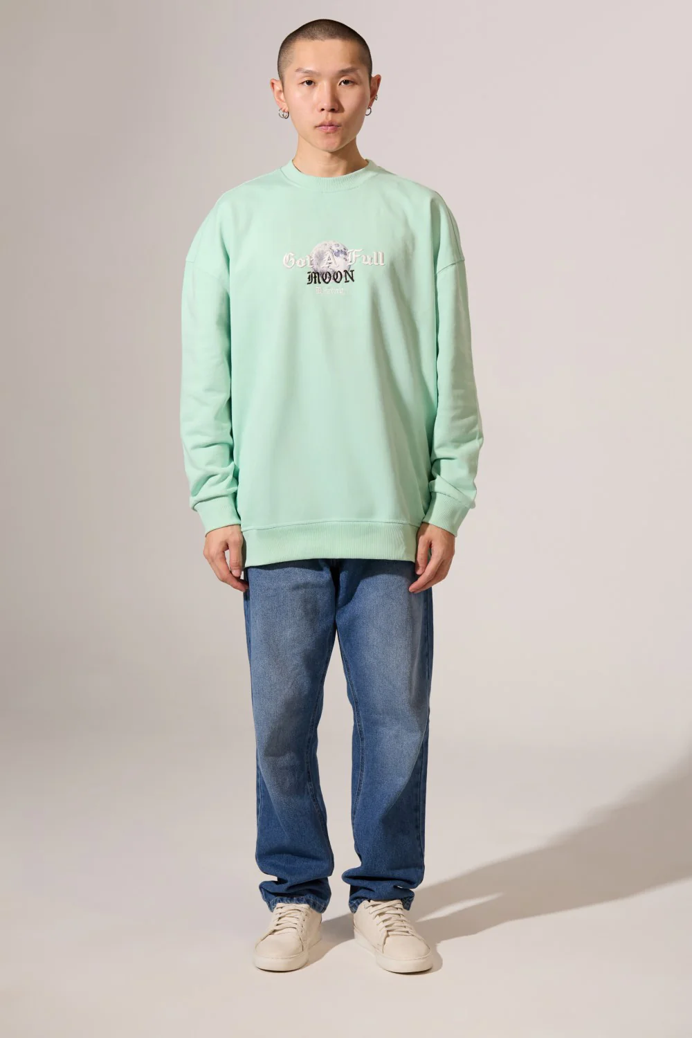 Men's Crew Neck Regular Fit Sweatshirt With A Front Moon Print - Image 8