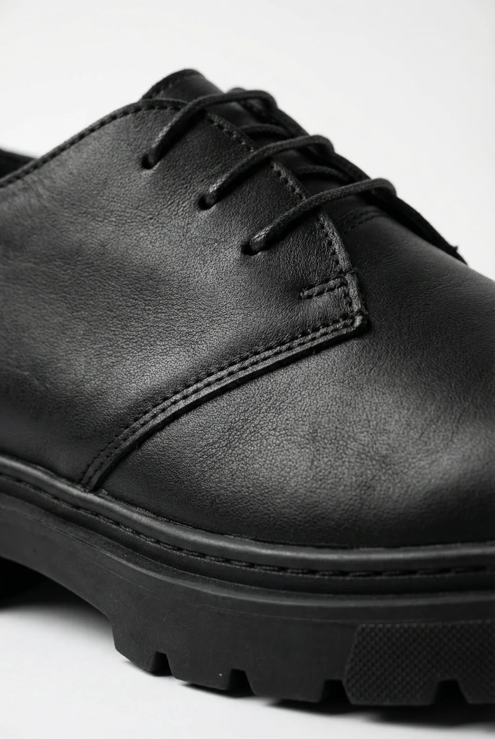 Men's Derby Classic Shoes Smooth Matte Leather Heavy-Duty Lugged Rubber Sole Classic Lace-Up Design - Image 4