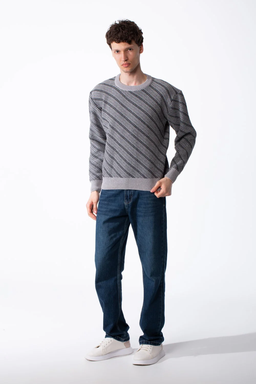 Men's Diagonal Ribbed Pattern Crew Neck Modern Professional Look Slim Fit Pullover - Image 7