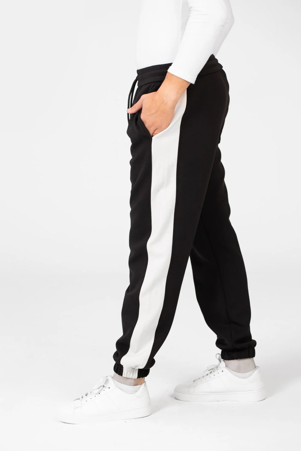 Men's Elastic Waist With Drawstring And Line From The Side Jogger Sweatpants - Image 8